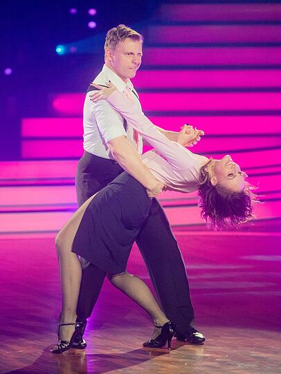 Martin Klempnow, Comedian, und Marta Arndt, Profitänzerin, tanzen in der RTL-Tanzshow "Let's Dance".