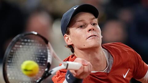 Der Italiener Jannik Sinner setzte sich gegen den Russen Kotow mit 6:4, 6:4, 6:4 durch.