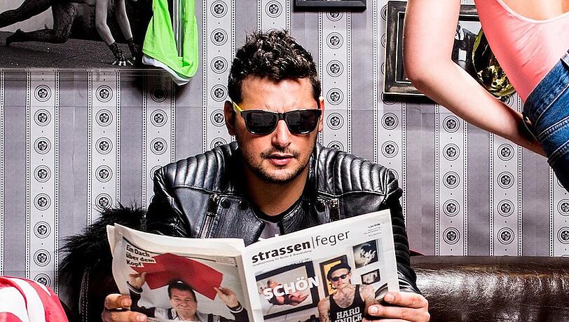 Bass Sultan Hengzt macht "Musik wegen Weibaz" Bass Sultan Hengzt macht "Musik wegen Weibaz"