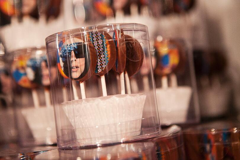 Lady Gaga hat jetzt ein eigenes Geschäft in der Fifth Avenue in New York: Die Bilder von der Eröffnung