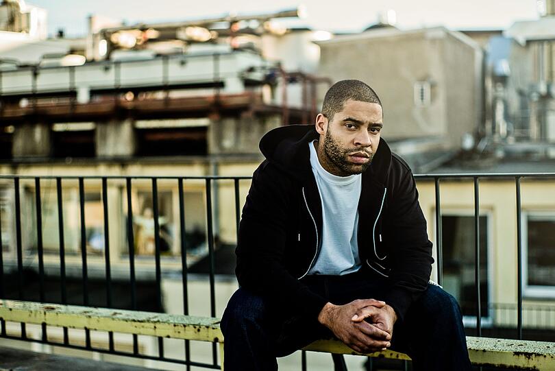 Gehört heute zur ersten Liga im Deutschrap und steht beim PULS Festival auf der Bühne: Der Berliner Rapper Megaloh.