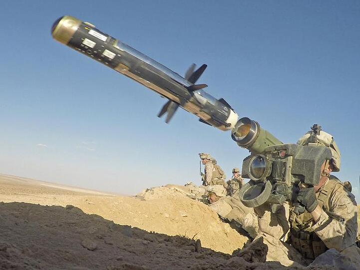 US-Marinesoldat im Syrien-Einsatz: Mit seiner Entscheidung für einen Truppenabzug war US-Präsident Trump auf Kritik und Unverständnis in der eigenen Partei gestoßen.