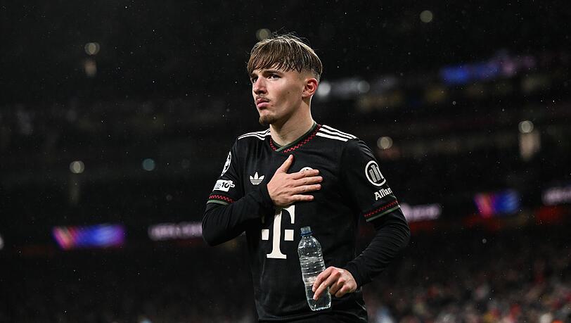 Bayern-Teenager Lennart Karl traf bei der 1:3-Niederlage beim FC Arsenal. Bayern-Teenager Lennart Karl traf bei der 1:3-Niederlage beim FC Arsenal.