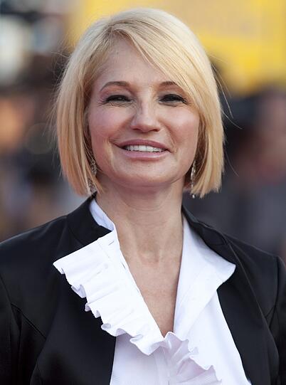 Als nächstes war die neun Jahre ältere Ellen Barkin an der Reihe. Mit ihr war Johnny Depp ein paar Monate zusammen.