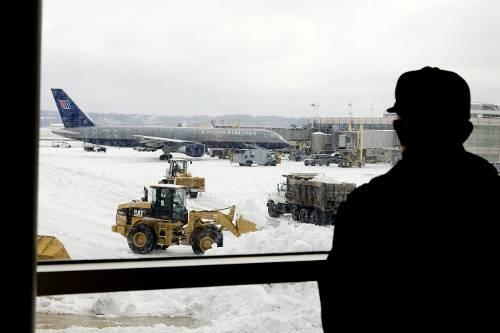 Am Flughafen in Washington wurde die Passagiere aus der Maschine gewiesen.