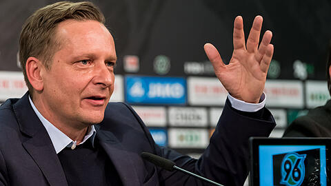 "Mehr als befremdlich", findet der neue 96-Sportdirektor Horst Heldt das Gebaren bei seinem Ex-Verein.