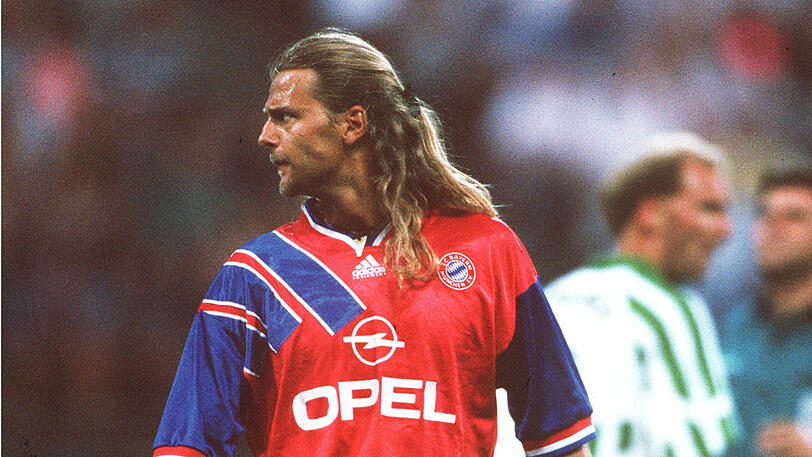 Alain Sutter - 1994/1995: Der Schweizer empfahl sich beim 1. FC Nürnberg für einen Wechsel. Im Sommer 1994 schlagen die Münchner bei Alain Sutter zu. Der offensive Mittelfeldspieler bestreitet 22 Bundesligaspiele - erzielt aber nur ein Tor. "Der FC Bayern war damals eine Nummer zu groß für mich», meinte Sutter später, auch weil er sich selber zu stark unter Druck gesetzt habe. Beim SC Freiburg fühlte sich der Freigeist dann schon deutlich wohler.