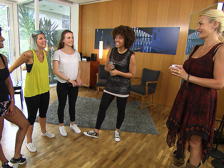 Sarah Connor besucht die "Popstars"-Kandidatinnen