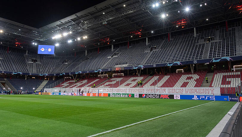 Beim FC Salzburg gibt es zwei Wochen vor dem Achtelfinal-Rückspiel gegen den FC Bayern einen Corona-Ausbruch. (Symbolbild)