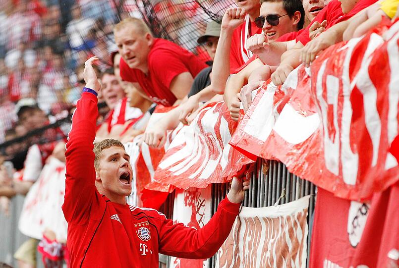 Ganz nach Gefühl, das heißt Augenmaß, geht man beim FC Bayern - hier gibt es keine offizielle Promille-Grenze. Dies gilt auch für neun weitere Bundesliga-Stadien.