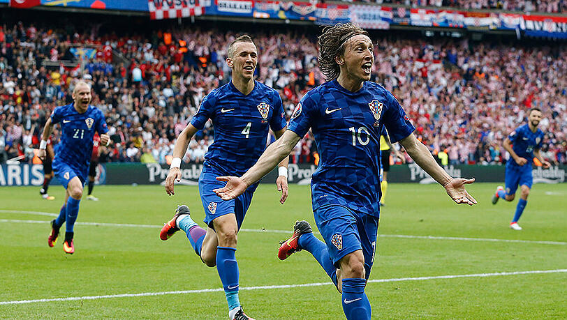 Matchwinner Luka Modric jubelt nach seinem Traumtor. Matchwinner Luka Modric jubelt nach seinem Traumtor.