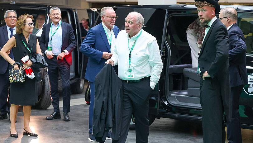 Kam zum Pokalfinale nach Berlin: Ehrenpräsident Uli Hoeneß. Kam zum Pokalfinale nach Berlin: Ehrenpräsident Uli Hoeneß.