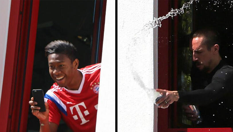 David Alaba amüsiert sich über einen Ribery-Streich. David Alaba amüsiert sich über einen Ribery-Streich.