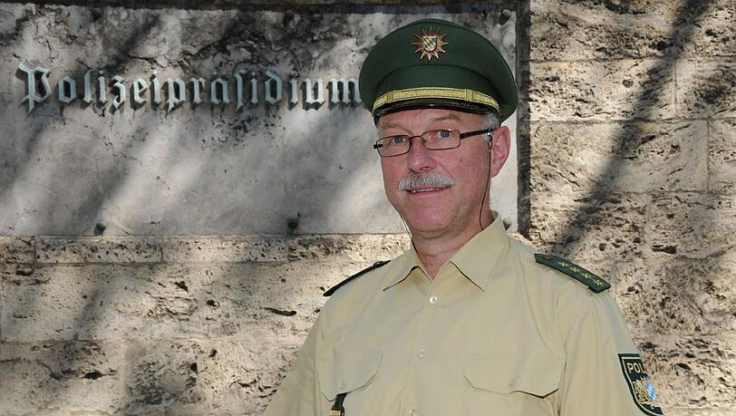 Seit 1. September ist der 57-Jährige der neue Stellvertreter von Polizeipräsident Hubertus Andrä. Seit 1. September ist der 57-Jährige der neue Stellvertreter von Polizeipräsident Hubertus Andrä.
