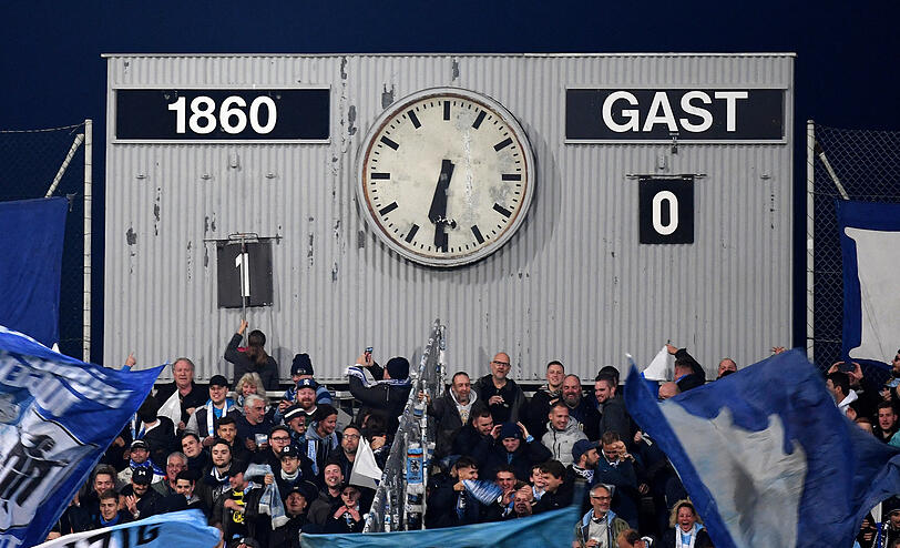 Sechzig eins, Schalke null: Underdog 1860 schafft ausgerechnet gegen den favorisierten Zweitligisten den Befreiungsschlag.
