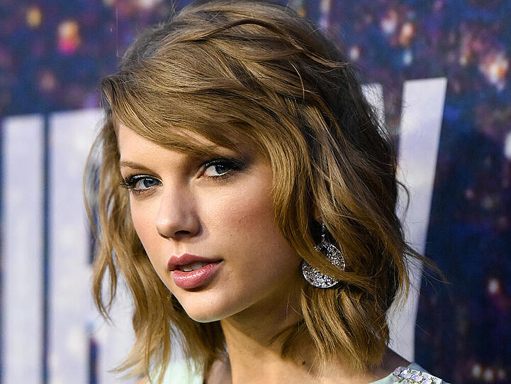 Taylor Swift bei einem Event am Rockefeller Plaza in New York