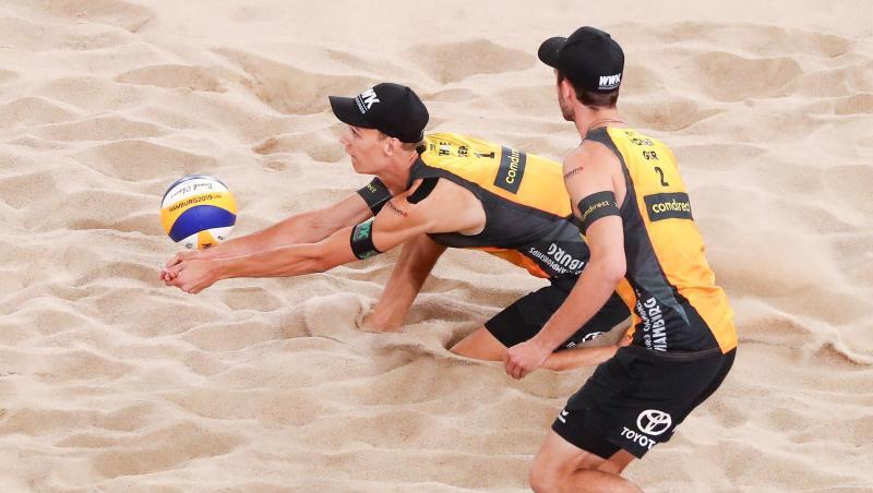 Julius Thole (l) und Clemens Wickler spielen bei der WM um eine Medaille. Julius Thole (l) und Clemens Wickler spielen bei der WM um eine Medaille.