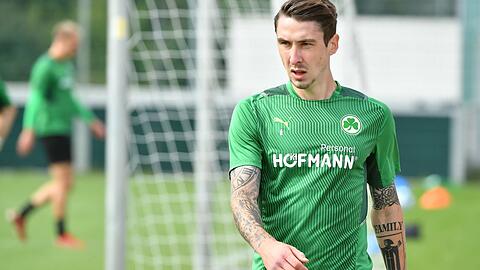 Mal wieder ausgeliehen: Bayerns Adrian Fein im Trikot der SpVgg Greuther Fürth. (Archivbild)
