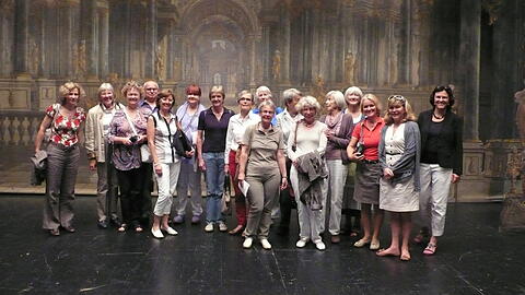 Frauen (und ausnahmsweise ein Ehemann) vom Zonta-Netzwerk: Der Club vergibt unter anderem Preise an Frauen.