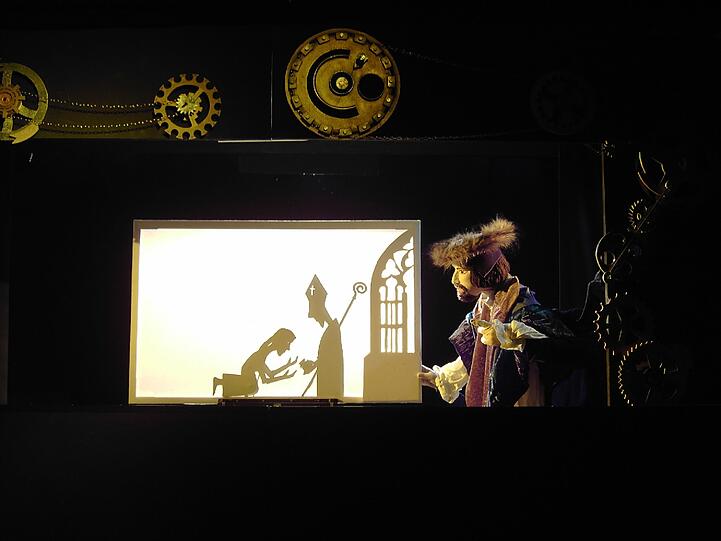Bei der Inszenierung der "Carmina Burana" werden ganz verschiedene Spieltechniken eingesetzt.