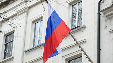 Der "Spiegel" berichtete unter Berufung auf "mit dem Vorgang vertraute Personen", dass der Mann nur zum Schein als Diplomat akkreditiert, aber tatsächlich hauptamtlicher Mitarbeiter des russischen Auslandsgeheimdiensts SWR gewesen sein soll. (Symbolbild)
