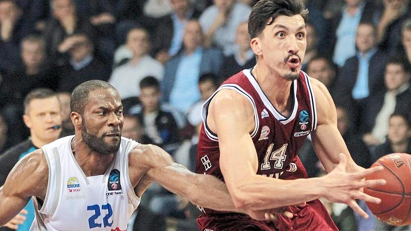 Mit dem 76:60 bei Budocnost Podgorica haben Nihad Djedovics (r.) Bayern ihre Führung im Eurocup ausgebaut.