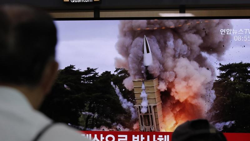 Der Raketentest wird im nordkoreanischen Fernsehen übertragen. Der Raketentest wird im nordkoreanischen Fernsehen übertragen.