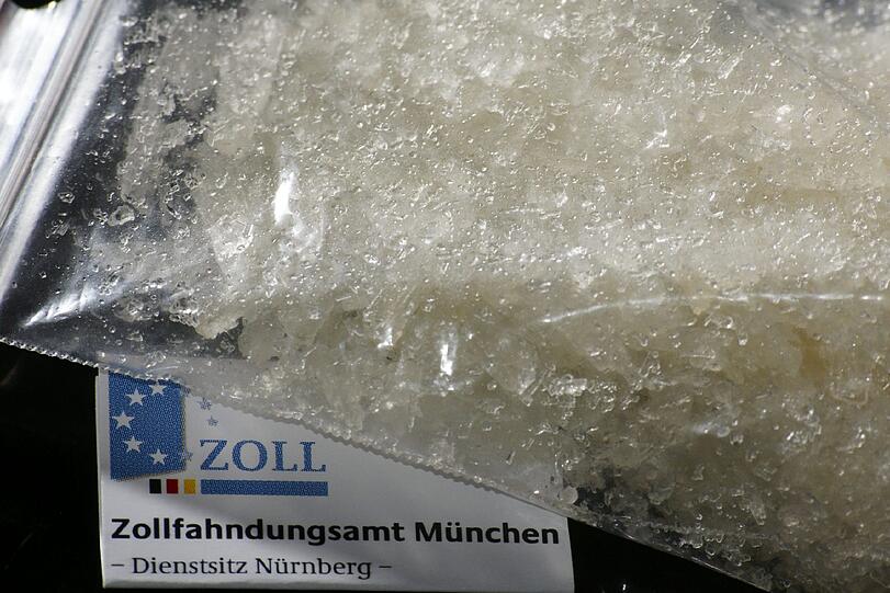 Einer der Beutel voll Crystal, die bayerische Zollfahnder bei ihren Kontrollen 2011 entdeckten.