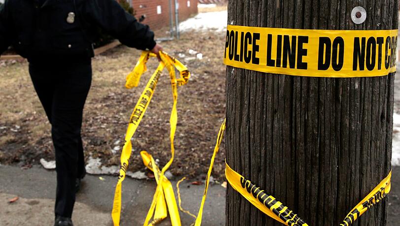 Mit einer Pistole mit dem Kaliber 22 hat ein Fünfjähriger in den USA seinen kleinen Bruder erschossen Mit einer Pistole mit dem Kaliber 22 hat ein Fünfjähriger in den USA seinen kleinen Bruder erschossen