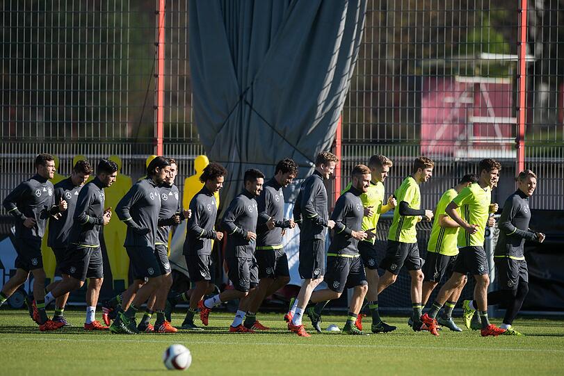 Die Bilder vom DFB-Training beim FC Bayern.