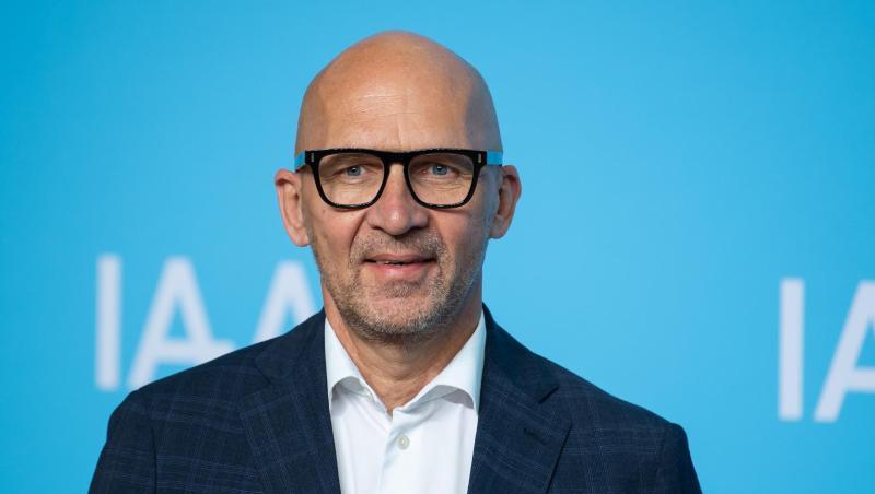 Klaus Dittrich, Vorsitzender der Geschäftsführung der Messe München GmbH, lächelt. Klaus Dittrich, Vorsitzender der Geschäftsführung der Messe München GmbH, lächelt.
