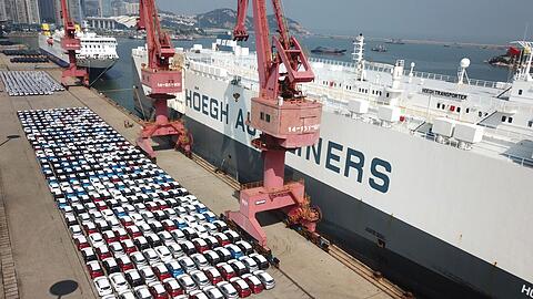 Lange wurde China für die Qualität seiner Autos belächelt. Doch das ändert sich rasant. Schon bald dürften die Chinesen die Autonationen Japan und Deutschland beim Export hinter sich lassen.