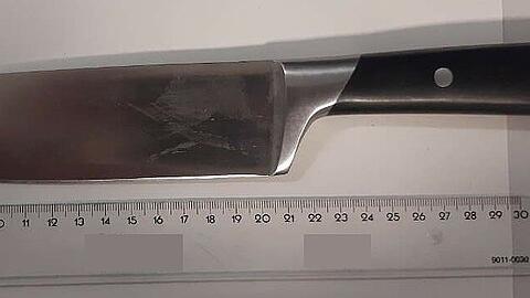 Das 18 Zentimeter lange Messer, mit dem der Mann Fahrgäste in der S5 bei München bedroht hat.