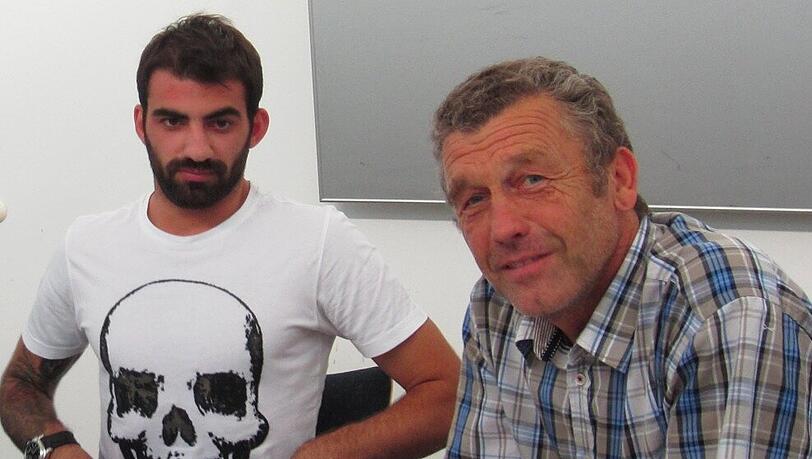 Löwen-Neuling Grigoris Makos und Sportchef Florian Hinterberger Löwen-Neuling Grigoris Makos und Sportchef Florian Hinterberger