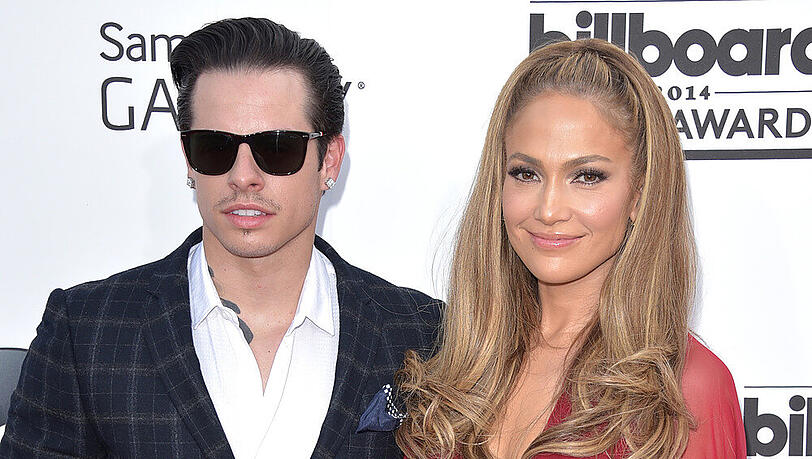 Wieder zusammen? Jennifer Lopez und Casper Smart bei einem Auftritt im Mai 2014 Wieder zusammen? Jennifer Lopez und Casper Smart bei einem Auftritt im Mai 2014