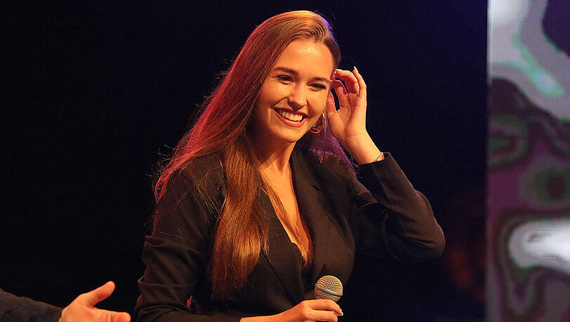 Laura Müller ist als "Playboy"-Covergirl ein voller Erfolg Laura Müller ist als "Playboy"-Covergirl ein voller Erfolg