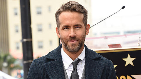 Ryan Reynolds will kanadische Jugendliche vom gemeinsamen Feiern abhalten.