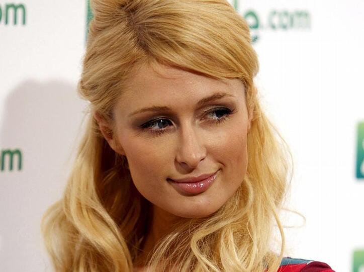 Einbrecher stahlen Schmuck von Paris Hilton.