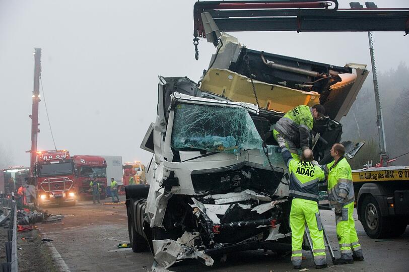 Massenkarambolage auf der A9: Die schrecklichen Bilder