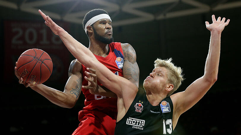 Steuert neun Punkte zum 106:92 der Bayern im Pokalachtelfinale gegen Gießen bei: Center Devin Booker.