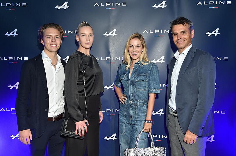 Joel Beckenbauer und Freundin Jessica mit Andrea Kaiser und Cedric Journel