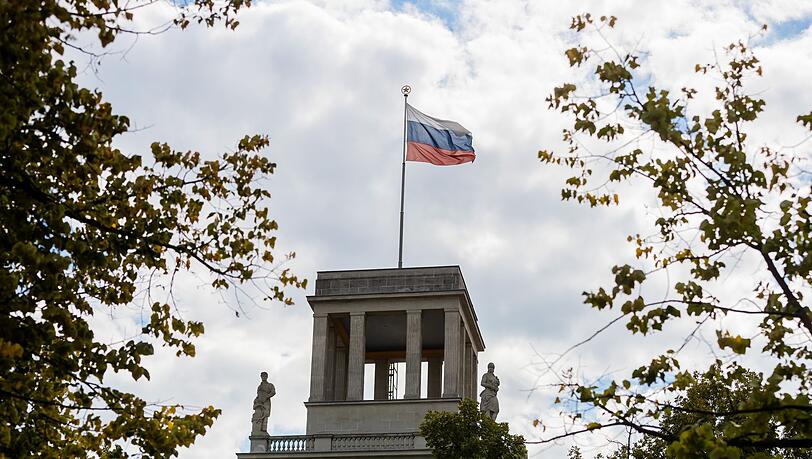 Die diplomatischen Spannungen zwischen Deutschland und Russland halten an. Nun geht es erneut um eine Ausweisung von Diplomaten.