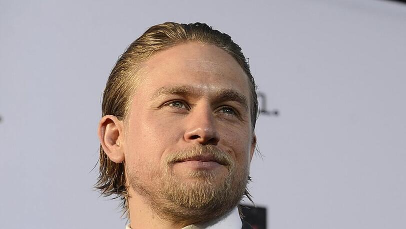 Nicht jeder ist mit der Besetzung zufrieden: Charlie Hunnam spielt Christian Grey Nicht jeder ist mit der Besetzung zufrieden: Charlie Hunnam spielt Christian Grey
