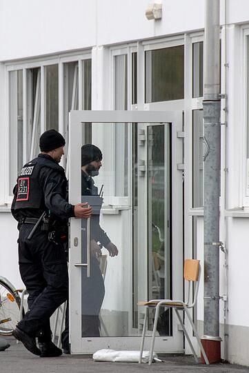 Polizeieinsatz in Flüchtlingsunterkunft eskaliert