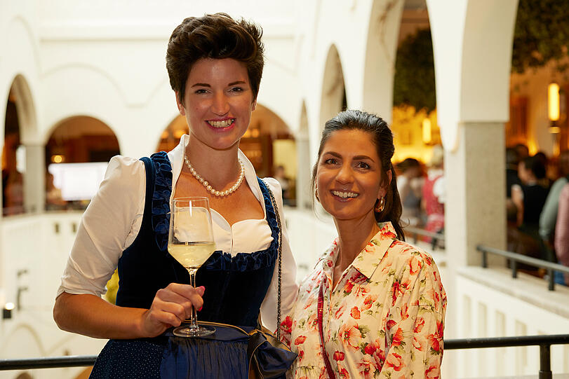 Katja Kraft und Julia Heinz.