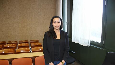 Von Rottweiler gebissen: Hanna F. (Name geändert) im Gerichtssaal.