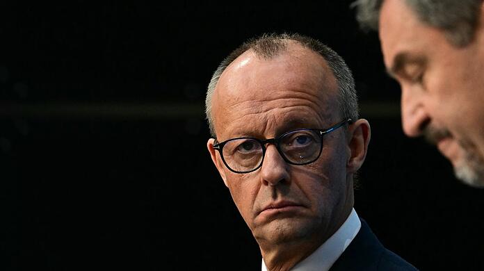 Friedrich Merz (l.) und Markus Söder bei der ziemlich kurzfristig anberaumten Pressekonferenz am Dienstagmittag in Berlin.