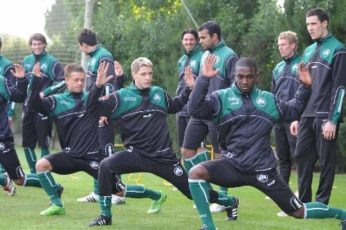 Verletzungsbedingt rausrotiert: Gegen Frankfurt fällt die Fürther Flügelzange mit Charles Takyi (von rechts) und Ivo Ilicevic aus. Stephan Schröck  hofft dafür auf eine Platz in der Startelf.