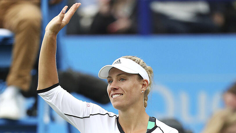 Beim Grand-Slam-Turnier in Wimbledon (ab Montag) ist Kerber erstmals topgesetzt und muss nach ihrem Finaleinzug im Vorjahr viele Weltranglistenpunkte verteidigen. Beim Grand-Slam-Turnier in Wimbledon (ab Montag) ist Kerber erstmals topgesetzt und muss nach ihrem Finaleinzug im Vorjahr viele Weltranglistenpunkte verteidigen.