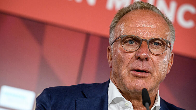Laut Karl-Heinz Rummenigge sollten die Klubs erwägen, das Thema bei der UEFA nochmals anzustoßen. Laut Karl-Heinz Rummenigge sollten die Klubs erwägen, das Thema bei der UEFA nochmals anzustoßen.